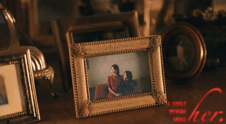 IU tung MV như điện ảnh với Thang Duy: Visual đại minh tinh bất bại, quan hệ hack não của hai nữ chính gây đồn đoán - Ảnh 2.