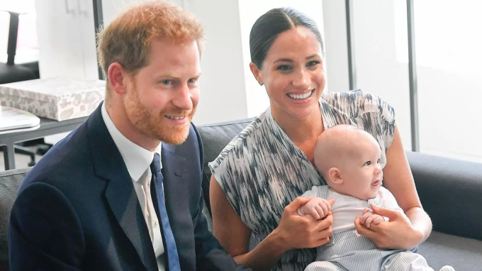 Chuyên gia về phong cách sống: Hai đứa con của Meghan và Harry sẽ có cuộc sống thoải mái hơn 3 đứa con của Công nương Kate, tại sao lại như vậy?