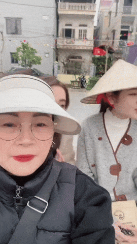 Chu Thanh Huyền về nh&agrave; chồng sau ồn &agrave;o thiếu lễ ph&eacute;p với mẹ Quang Hải, th&aacute;i độ của gia đ&igrave;nh ch&agrave;ng cầu thủ n&oacute;i l&ecirc;n mối quan hệ - Ảnh 1.