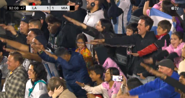 Messi tỏa sáng cứu Inter Miami bằng khoảnh khắc thiên tài, fan phải ngả mũ kính phục - Ảnh 2.
