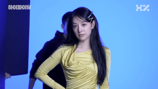 Không chỉ hợp làm chaebol mà Kim Ji Won còn có vibe idol xinh yêu: Vừa đổi makeup đã gây bão mạng - Ảnh 3.