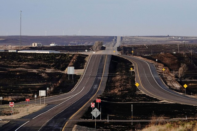 Cháy rừng tàn khốc tại Texas: Khói lửa bao trùm cả vùng trời, xót xa cảnh tượng động vật tán loạn thoát thân - Ảnh 5.