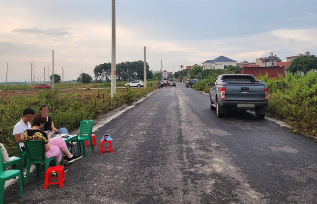 Thị trường đất nền bắt đầu ấm l&ecirc;n - Ảnh 1.