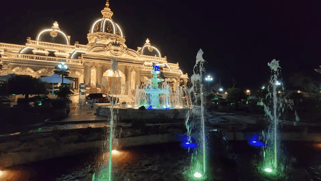 Biệt phủ ở Thanh H&oacute;a nh&igrave;n như l&acirc;u đ&agrave;i nơi n&agrave;ng c&ocirc;ng ch&uacute;a đang đợi t&igrave;nh y&ecirc;u của đời m&igrave;nh, d&acirc;n mạng... kh&ocirc;ng ai d&aacute;m nhận l&agrave; ho&agrave;ng tử! - Ảnh 7.