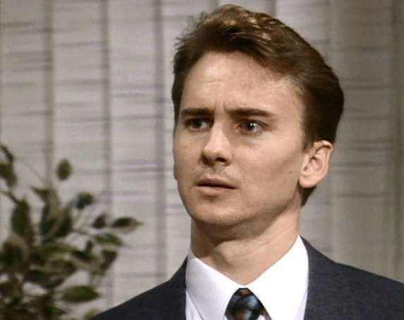 Nam diễn vi&ecirc;n đ&igrave;nh đ&aacute;m đột ngột qua đời v&igrave; tự tử, để lại m&oacute;n nợ h&agrave;ng tỷ kh&ocirc;ng thể trả - Ảnh 4.