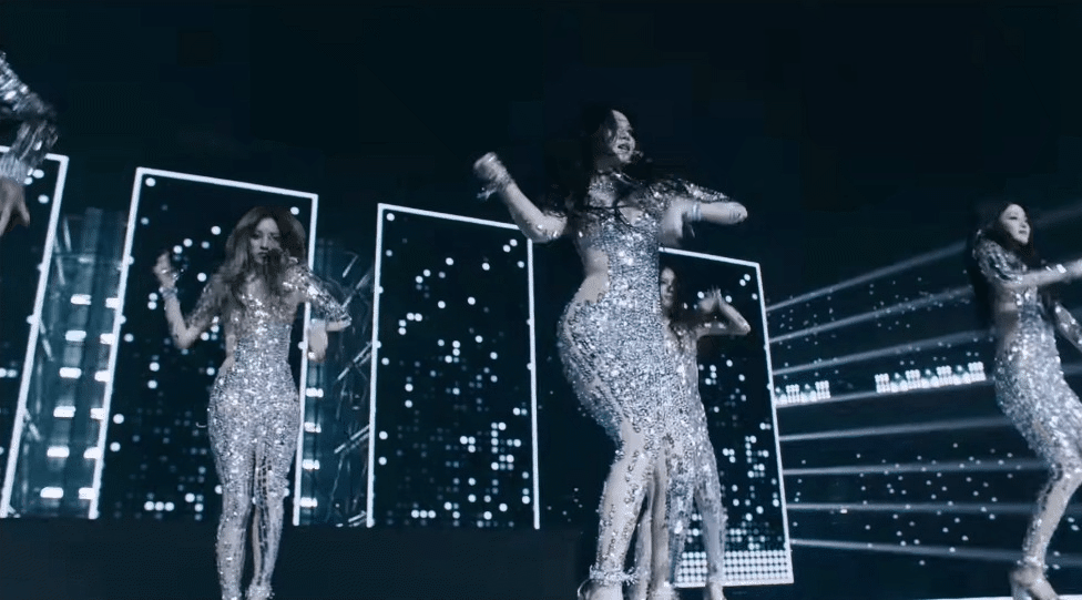 Nh&oacute;m nữ phải tự chi trả nửa kinh ph&iacute; quay MV l&ecirc;n đến... 10 tỷ đồng! - Ảnh 1.