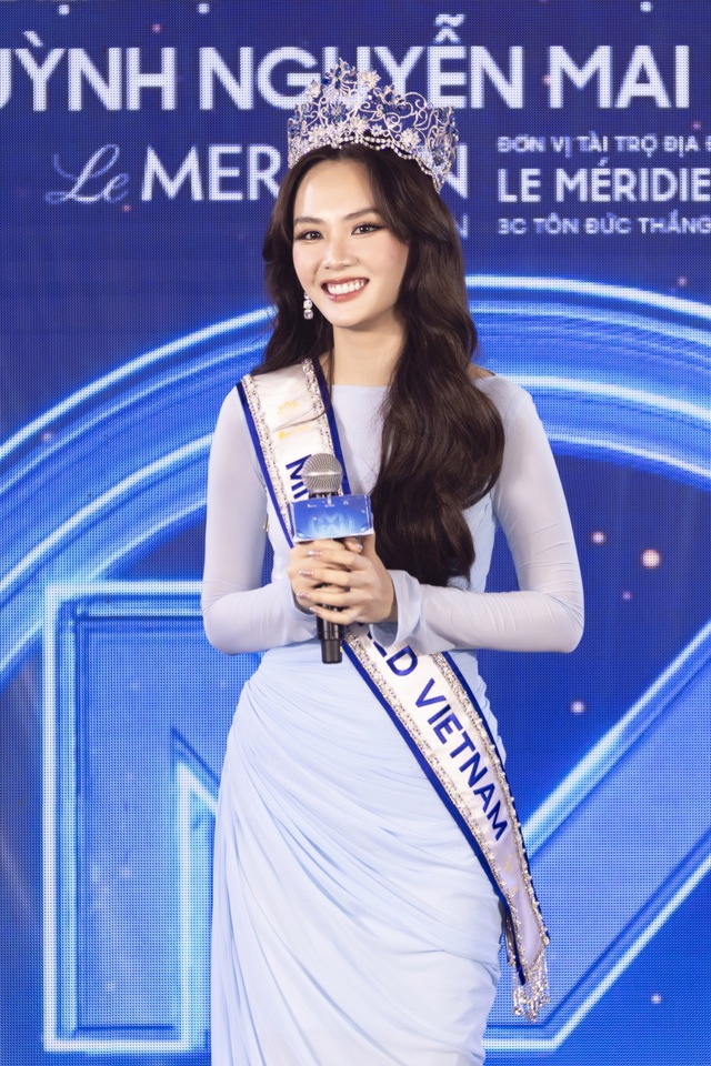 Hoa hậu Mai Phương công bố loạt váy áo tại Miss World, 1 nhân vật đặc biệt và dàn Hậu đình đám góp mặt - Ảnh 12.