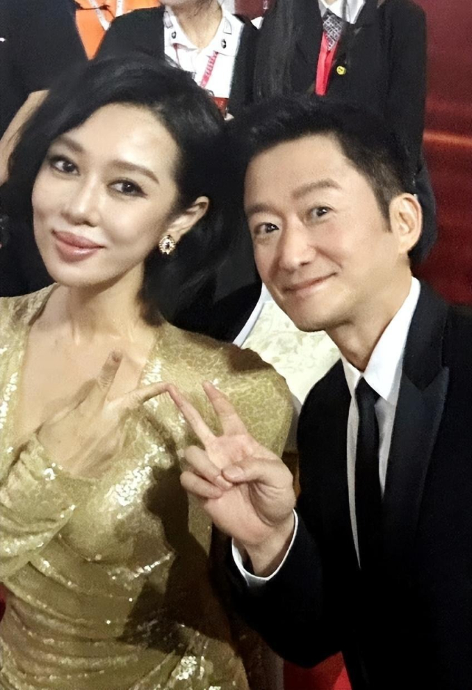 View - Dư Nam đáng giá 13 nghìn tỷ, đẹp đến mức mọi bạn diễn nam đều rung động