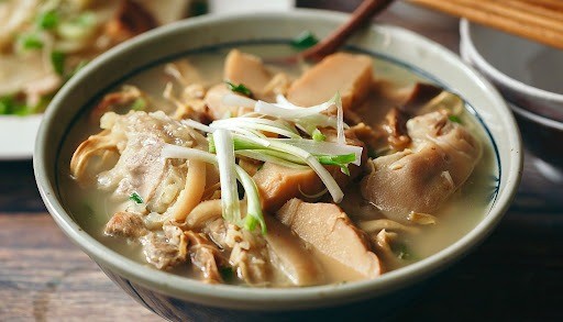 Làm canh măng ngày Tết nhớ kỹ điều này kẻo ngộ độc cả nhà - Ảnh 1.