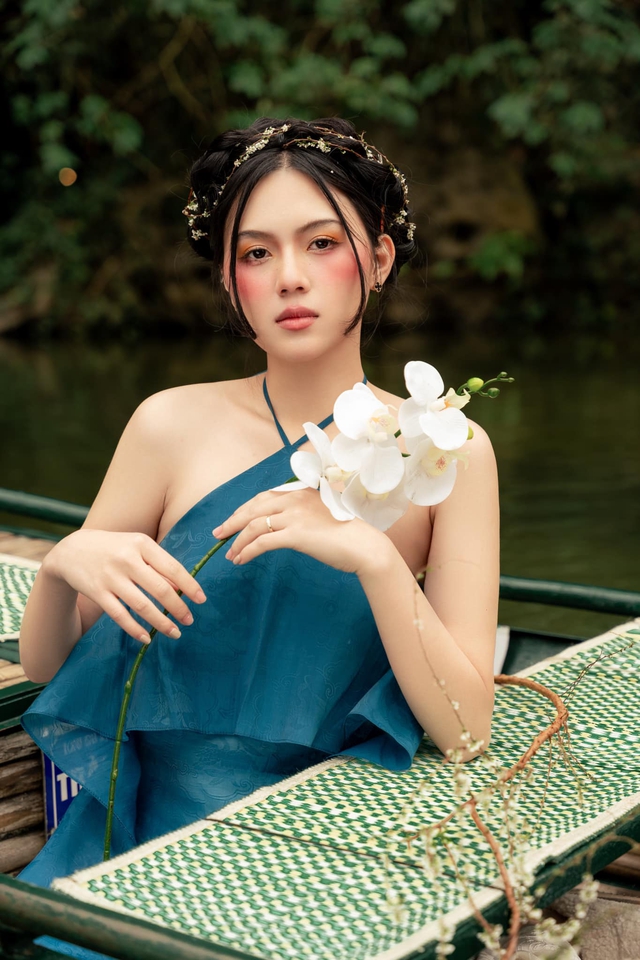 Vợ hotgirl ho&aacute; n&agrave;ng thơ, hậu vệ Th&agrave;nh Chung lập tức c&oacute; phản ứng n&agrave;y - Ảnh 2.