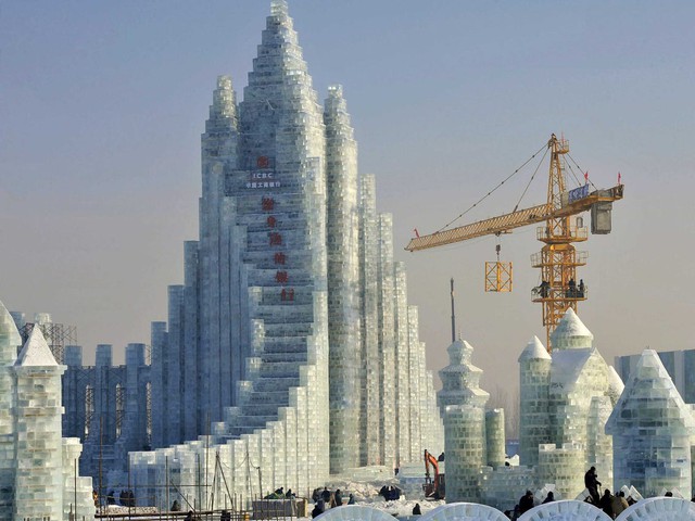 Thành phố Trung Quốc thu chục nghìn tỷ trong 3 ngày: Lạnh gấp đôi nơi khác nhưng du khách vẫn đổ xô đến - Ảnh 3.