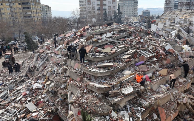 Nỗi đau còn lại sau 1 năm động đất tại Thổ Nhĩ Kỳ - Ảnh 1.
