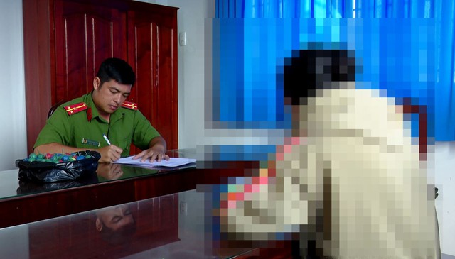 CLIP: Cô gái khai lý do “trữ” 200 viên pháo banh - Ảnh 2.