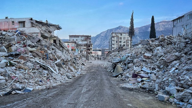 Nỗi đau còn lại sau 1 năm động đất tại Thổ Nhĩ Kỳ - Ảnh 2.