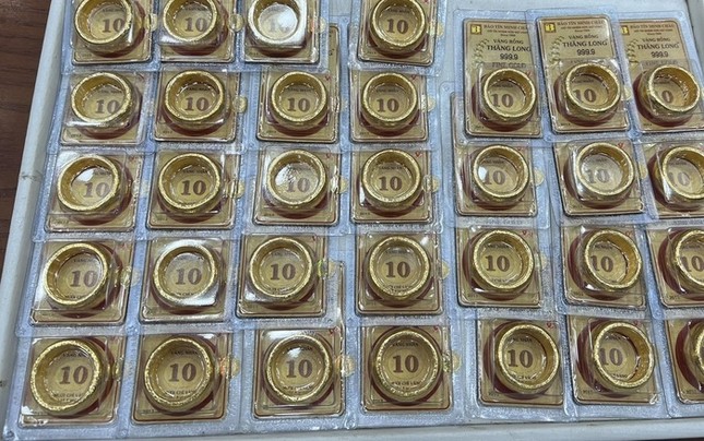 Gi&aacute; v&agrave;ng nhẫn lập kỷ lục mới ng&agrave;y 28 Tết - Ảnh 1.