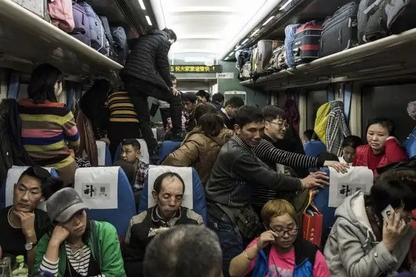 Trải nghiệm đường sắt Trung Quốc mùa 'xuân vận': Đi gần 2.000km chỉ tốn 160 nghìn đồng, giá rẻ bất ngờ nhờ một yếu tố