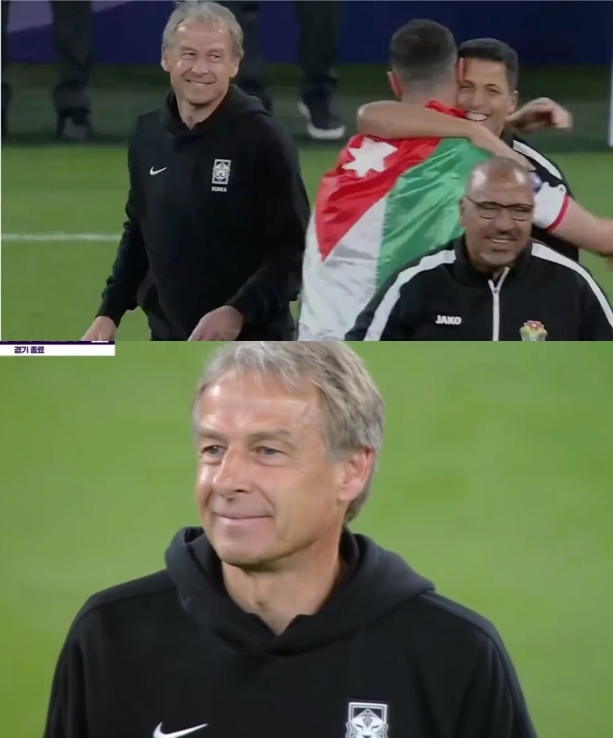 Vẫn cười khi ĐT Hàn Quốc bị loại, HLV Klinsmann hứng bão chỉ trích - Ảnh 1.