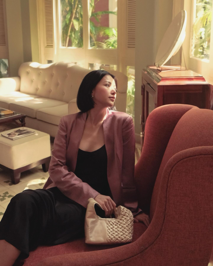 Tham khảo Hoa hậu Phương Khánh cách mặc đẹp và sang chảnh cho nàng tóc ngắn - Ảnh 6.