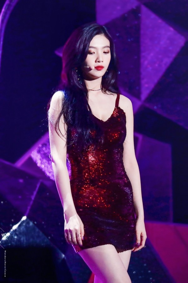 Top idol nữ viral nhờ thân hình siêu thực: Jennie chuẩn chỉnh, Jisoo gây tranh luận nhưng chưa bằng thánh body gen 4 tạo cơn sốt “độn hông” - Ảnh 19.