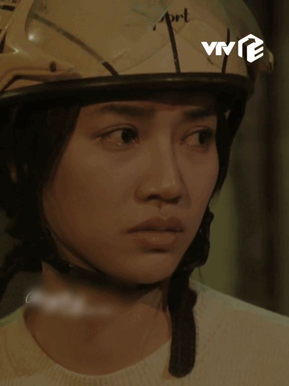Phim Việt giờ vàng khiến khán giả khóc giữa ngày Tết, nữ chính diễn cảnh xa quê xuất sắc tới nghẹn ngào - Ảnh 3.