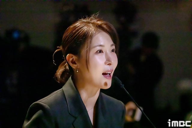 Hôn lễ cặp diễn viên đình đám: Cô dâu chú rể quẩy tung chảo, Ha Ji Won - Lee Hyori dẫn đầu dàn sao - Ảnh 10.
