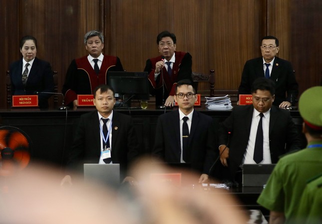 Bà Trương Mỹ Lan phản tố lời khai của lãnh đạo SCB - Ảnh 3.