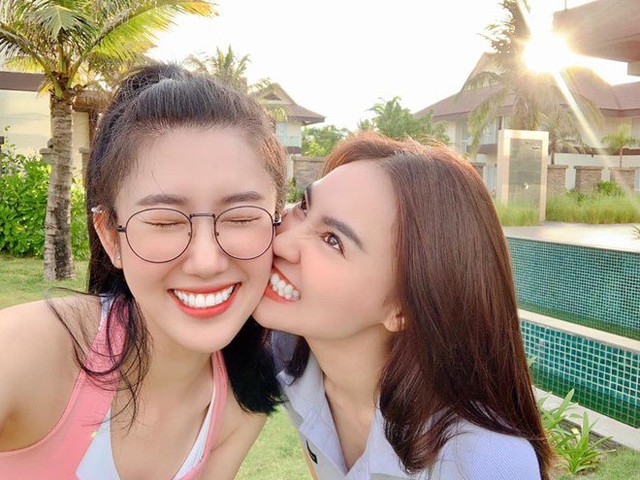 Lan Ngọc v&agrave; Th&uacute;y Ng&acirc;n bất ngờ c&ugrave;ng diện v&aacute;y cưới, visual gấp đ&ocirc;i khi đọ sắc chung khung h&igrave;nh - Ảnh 4.
