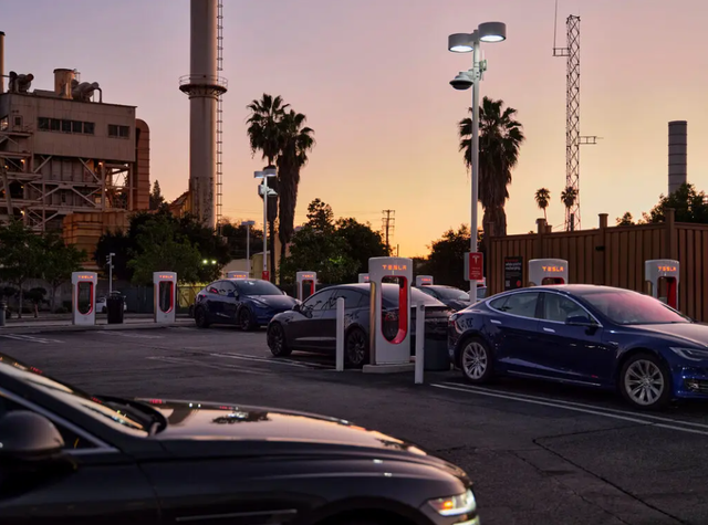 Điều tra chấn động: Elon Musk l&agrave;m từ thiện 7 tỷ USD cho ch&iacute;nh m&igrave;nh, được miễn 2 tỷ USD tiền thuế cho hoạt động quy&ecirc;n g&oacute;p nhưng kh&ocirc;ng thu&ecirc; bất kỳ ai, chỉ phục vụ lợi &iacute;ch c&aacute; nh&acirc;n - Ảnh 3.