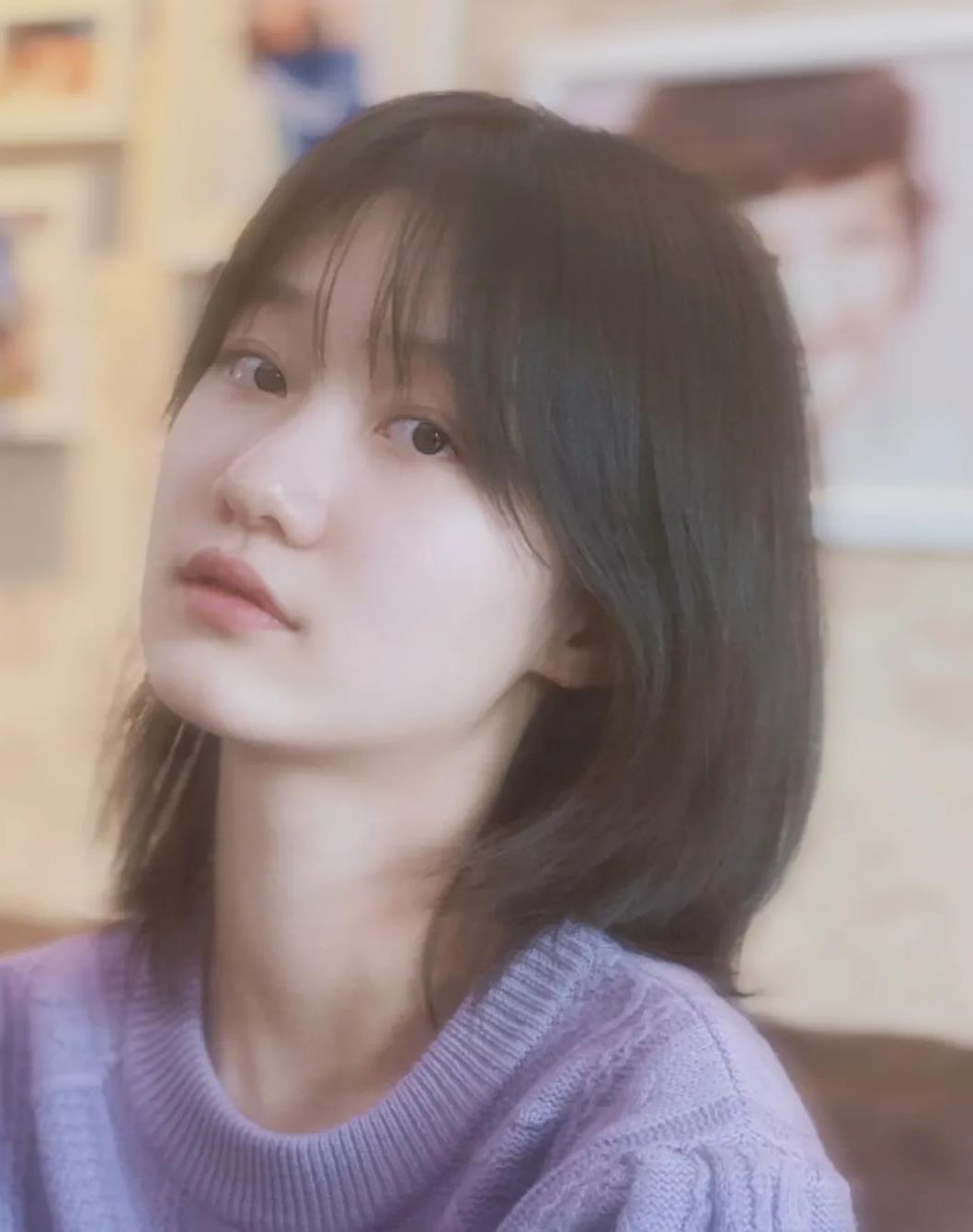 View - "Con gái Triệu Vy" dậy thì thành công sau 10 năm, nhan sắc thế nào mà bị netizen "cấm" dao kéo?