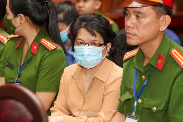 Cựu cục trưởng thanh tra khai làm việc đến 2-3 giờ sáng để có bức tranh toàn cảnh của SCB - Ảnh 1.