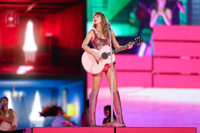 Trải nghiệm “đu” concert Taylor Swift từ người mua vé resale: Thấp thỏm vì sợ “scam” vé, vỡ òa với đỉnh cao thế giới - Ảnh 14.