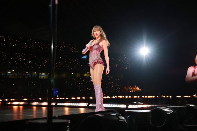 Trải nghiệm “đu” concert Taylor Swift từ người mua vé resale: Thấp thỏm vì sợ “scam” vé, vỡ òa với đỉnh cao thế giới - Ảnh 12.