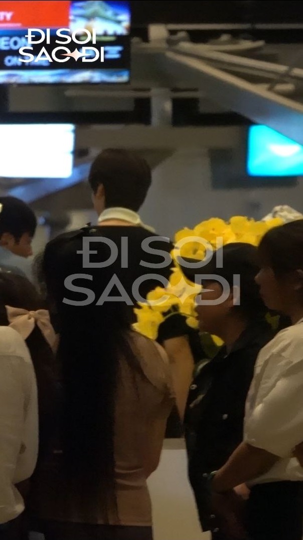 Độc quyền: Bắt cận cảnh dàn sao Cô Đi Mà Lấy Chồng Tôi ra sân bay rời Việt Nam, Park Min Young để mặt mộc thành tâm điểm - Ảnh 16.