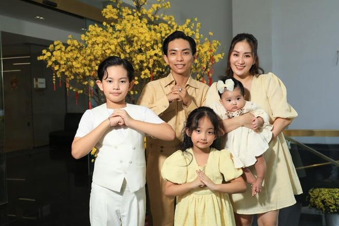 Kh&aacute;nh Thi - Phan Hiển khoe h&igrave;nh ảnh l&uacute;c mới hẹn h&ograve; 16 năm trước - Ảnh 3.