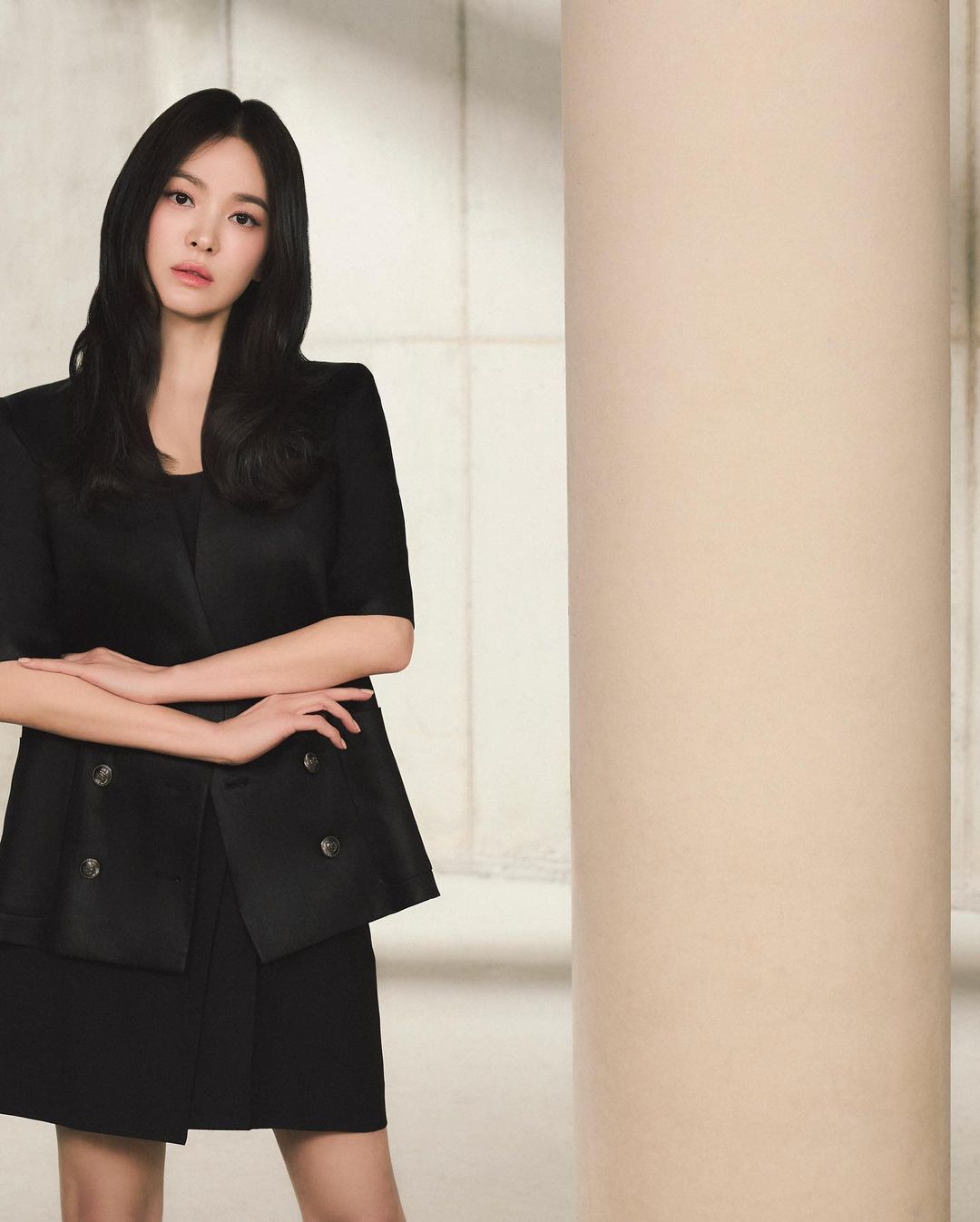 Song Hye Kyo khiến người hâm mộ thổn thức với vẻ đẹp không tuổi, đúng chuẩn tượng đài nhan sắc xứ Hàn - Ảnh 4.