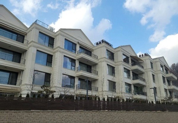 View - Soi căn biệt thự nằm trong khu nhà giàu của Han So Hee, mua và trả một lúc bằng tiền mặt hơn 36 tỷ