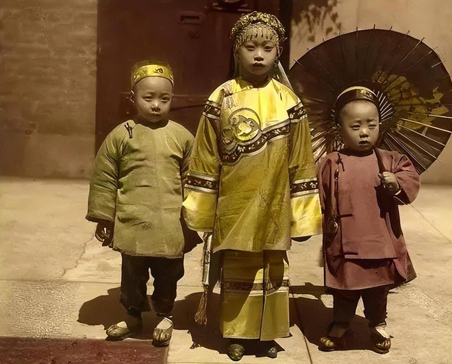 Chiêm ngưỡng loạt ảnh xưa thời nhà Thanh: Hé lộ một góc đường phố Bắc Kinh, người phụ nữ Tô Châu gây chú ý - Ảnh 9.