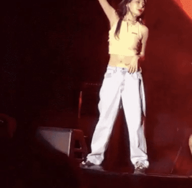 4 sao Hàn chán làm gái ngoan, phá vỡ chuẩn mực để khoe trọn đường cong cơ thể - Ảnh 6. 4 sao Hàn chán làm gái ngoan, phá vỡ chuẩn mực để khoe trọn đường cong cơ thể - Ảnh 6.