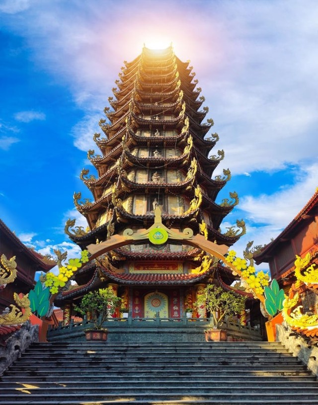 Ngôi chùa có tòa tháp độc nhất Việt Nam, nắm giữ 2 kỷ lục thế giới: Chỉ cách Hà Nội hơn 30km - Ảnh 2.