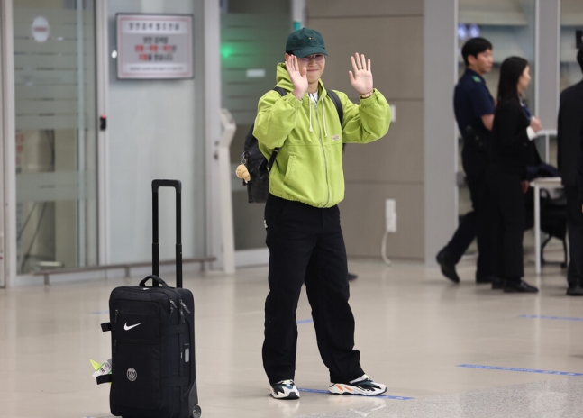 View - Lee Kang-in lần đầu trở về Hàn Quốc sau lùm xùm đấm Son Heung-min