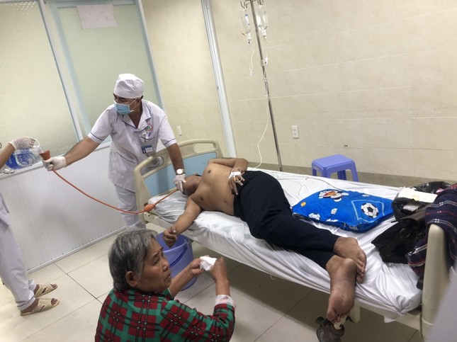 Một bị c&aacute;o uống thuốc trừ cỏ tự tử sau khi kh&aacute;ng c&aacute;o bất th&agrave;nh - Ảnh 2.