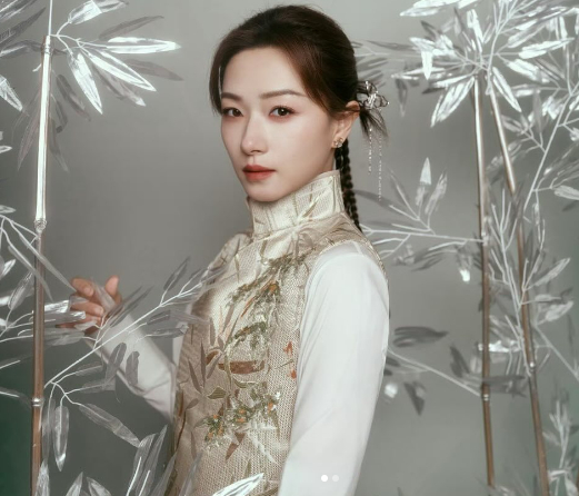 Mỹ nhân sạch nhất showbiz 42 tuổi vẫn trẻ đẹp như thiếu nữ, bị phong sát sau 7 lần từ chối yêu đạo diễn - Ảnh 8.