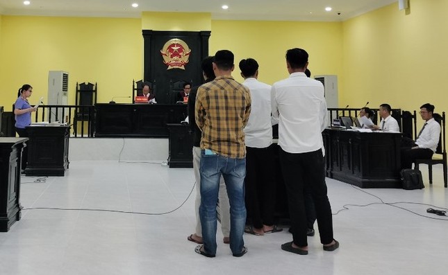 Một bị c&aacute;o uống thuốc trừ cỏ tự tử sau khi kh&aacute;ng c&aacute;o bất th&agrave;nh - Ảnh 1.