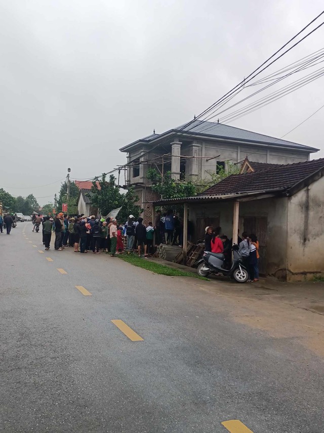 Tin nóng 24h: Cháu bé 3 tuổi bị hàng xóm xông vào nhà chém tử vong chưa rõ nguyên nhân - Ảnh 3.