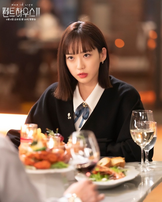 Fit check 4 ác nữ tuổi teen phim Hàn: Chị gái Jang Won Young chưa chất bằng tiểu thư xấc láo cuối cùng - Ảnh 4.