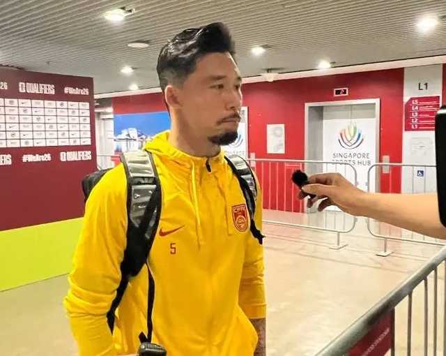 Đội trưởng tuyển Trung Quốc bật khóc, lập tức từ giã ĐTQG sau trận đấu thảm họa với đối thủ Đông Nam Á - Ảnh 1.