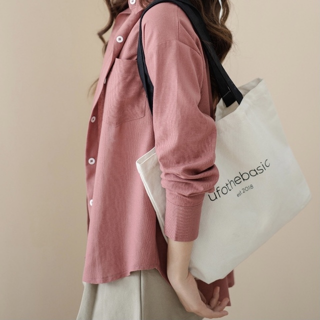 Style c&ocirc;ng sở của n&agrave;ng 25+ sẽ bớt nh&agrave;m ch&aacute;n khi diện ba m&oacute;n phụ kiện s&agrave;nh điệu n&agrave;y - Ảnh 4.