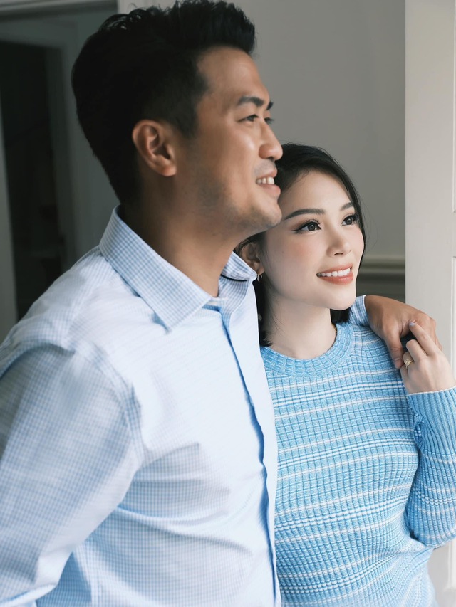 Tròn 1 năm về chung nhà, Phillip Nguyễn viết tâm thư ngọt ngào và tung ảnh cưới nhí nhố với Linh Rin - Ảnh 6.