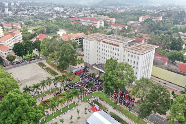 Không phải NEU hay FTU, trường ĐH này mới là bệ phóng giúp ông Đặng Lê Nguyên Vũ trở thành tỷ phú cà phê: Học phí dưới 25 triệu/năm, nhiều ngành 15 điểm là đỗ - Ảnh 5.