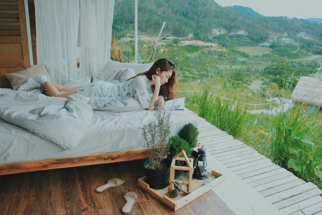 V&igrave; sao người Việt chỉ th&iacute;ch ngủ khi du lịch? - Ảnh 1.